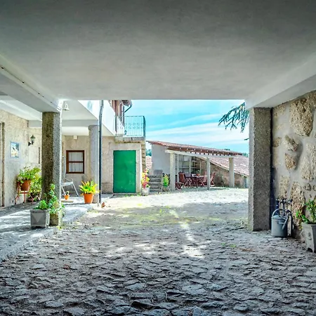 Casa Da Guarda De Fora Paredes (Porto)