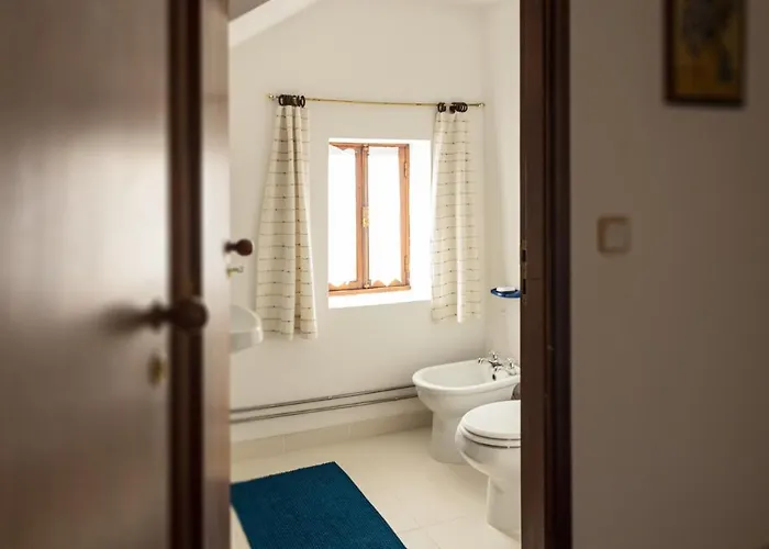 Casa Da Guarda De Fora * Паредеш